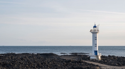 섬을 여는 첫 문, 멈추지 않는 제주의 심장 제주국제공항